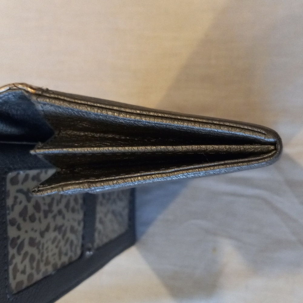 Wallet - Picture 12 of 16
